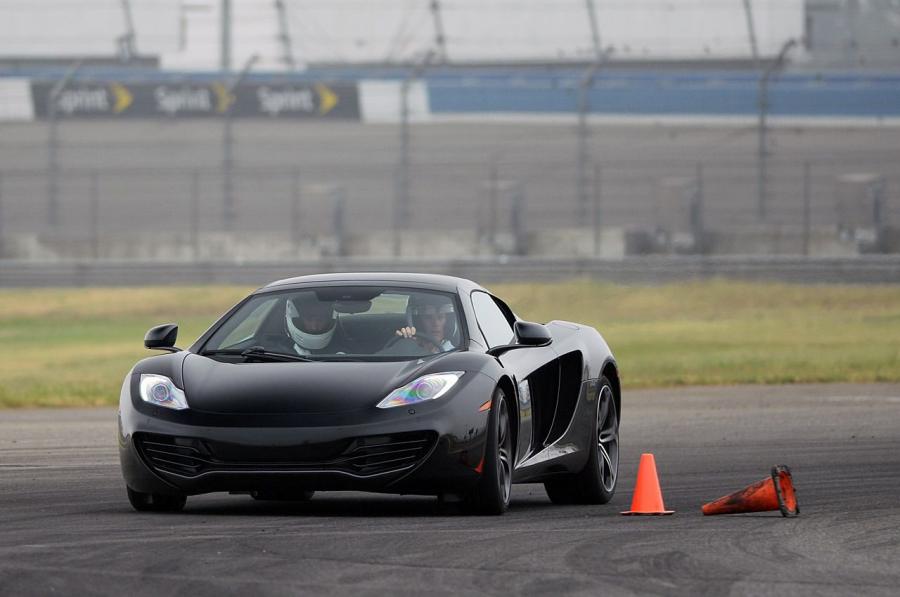  McLaren MP4-12C Spyder 2012 года  (фото 139 из 270)